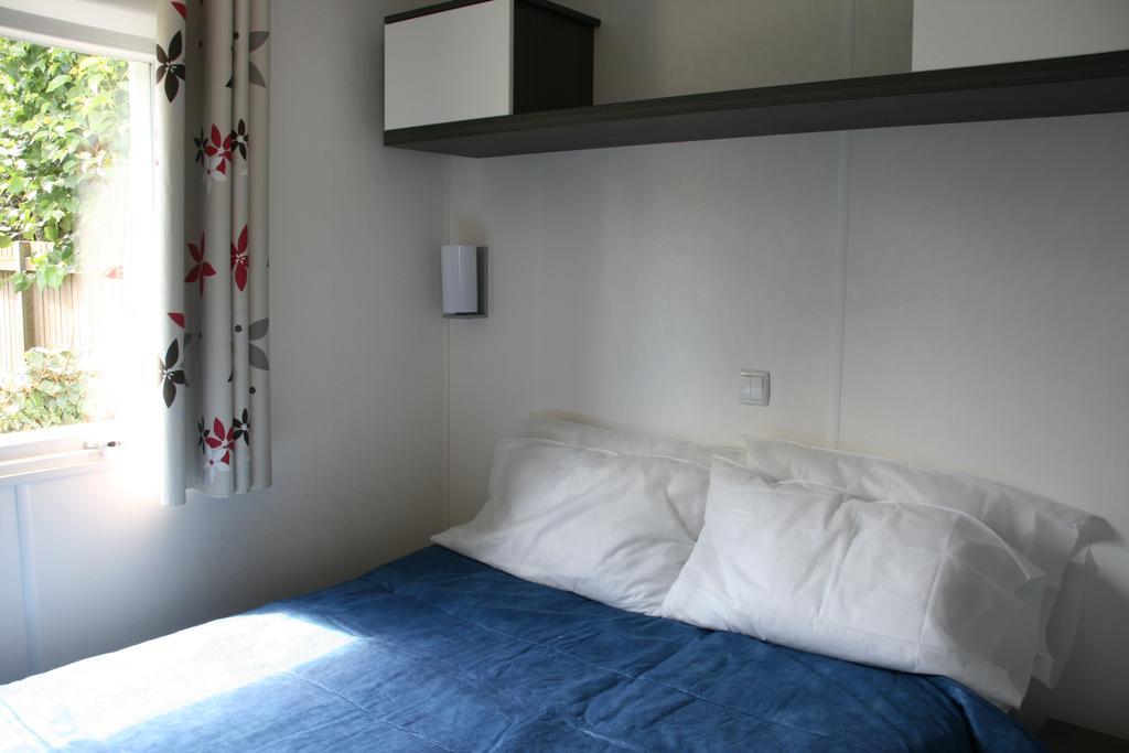 Camping De La Baie Hotel ลาทรินิเต-โซร์-แม ภายนอก รูปภาพ